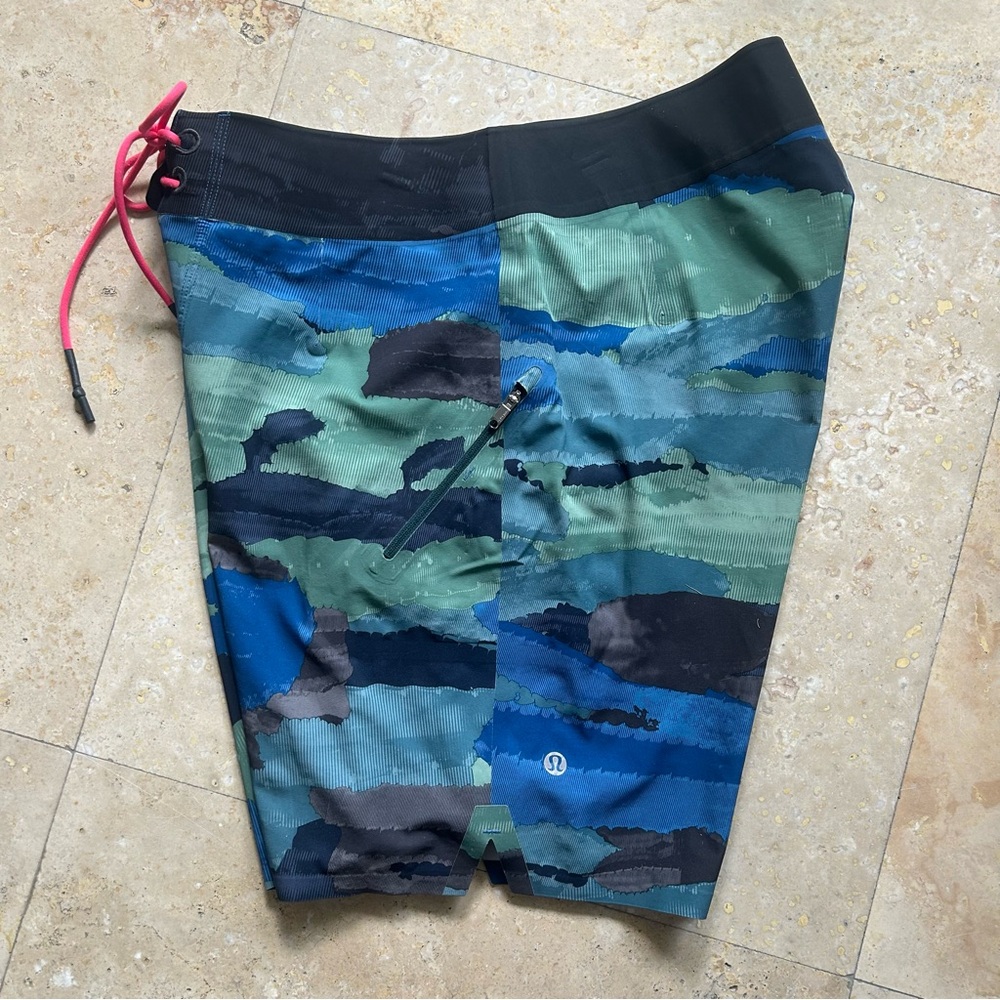 lululemon athletica Blue and Green Camo Board Shorts